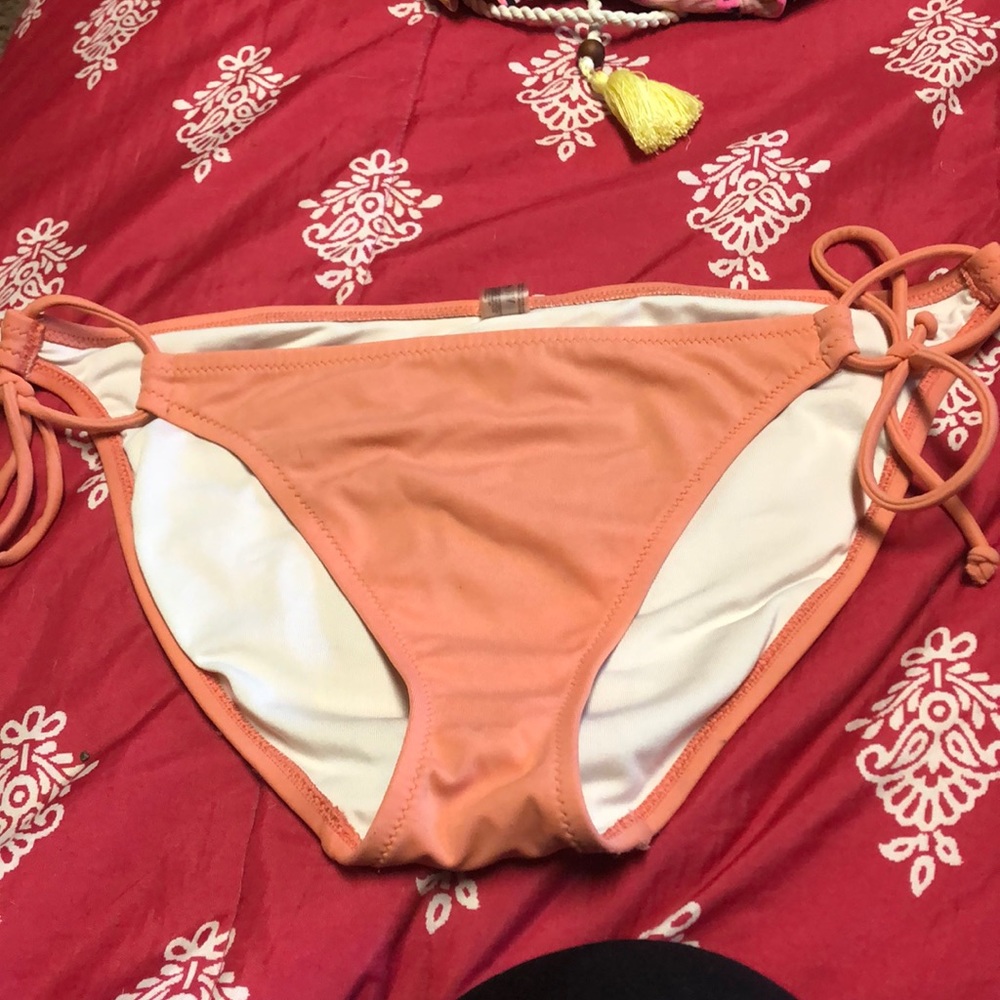 Bathing suit bottoms